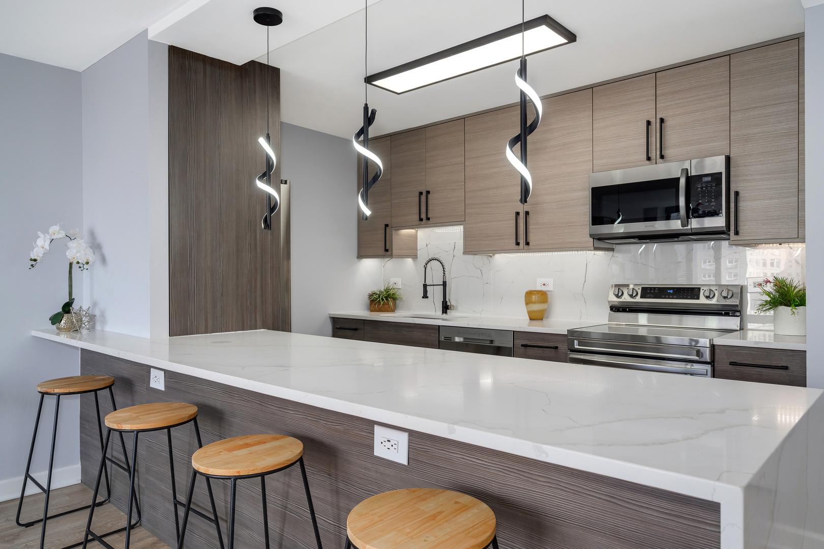 5455 North Sheridan Road, Unit 1811 Chicago, IL 60640 - Photo 10 of 27 Gallery Image 10