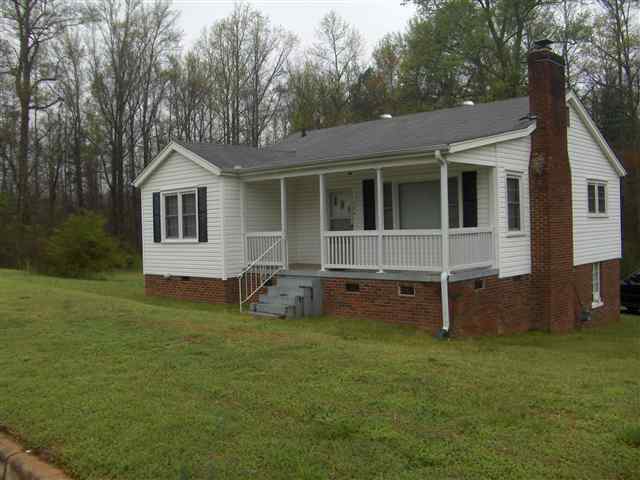 504 New Woodruff Road Greer, SC 29651 - Photo 1 of 13 Gallery Image 1