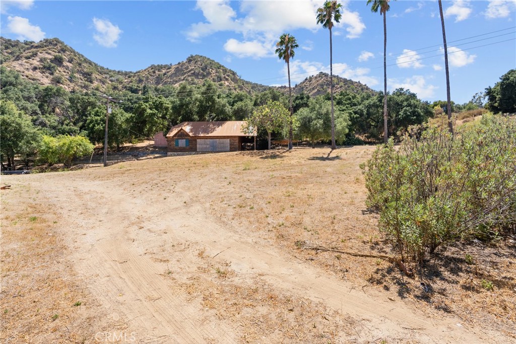 27772 Parker Road Castaic, CA 91384 - Photo 11 of 31