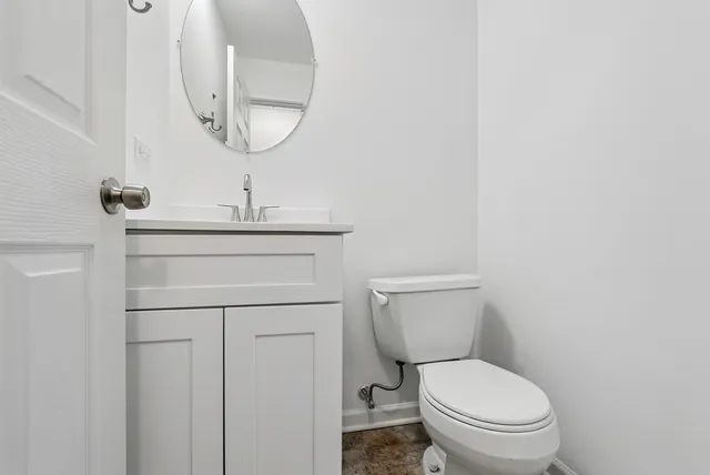 $235,000 | 12822 Carriage Lane, Crestwood, IL 60418