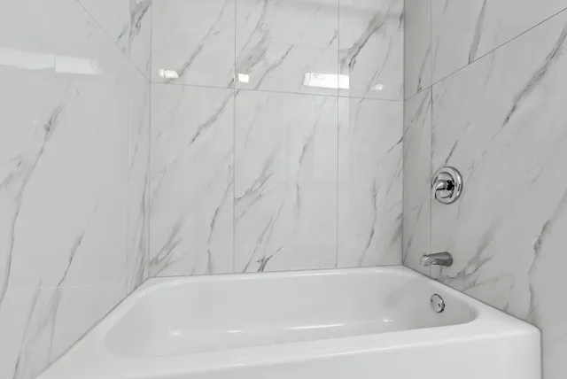 $235,000 | 12822 Carriage Lane, Crestwood, IL 60418