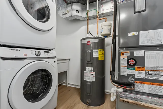 $235,000 | 12822 Carriage Lane, Crestwood, IL 60418