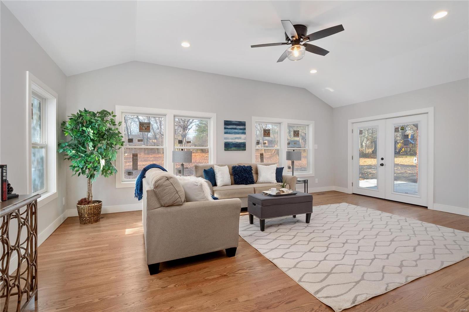 15 South Spoede Road St. Louis, MO 63141 - Photo 12 of 26 Gallery Image 12