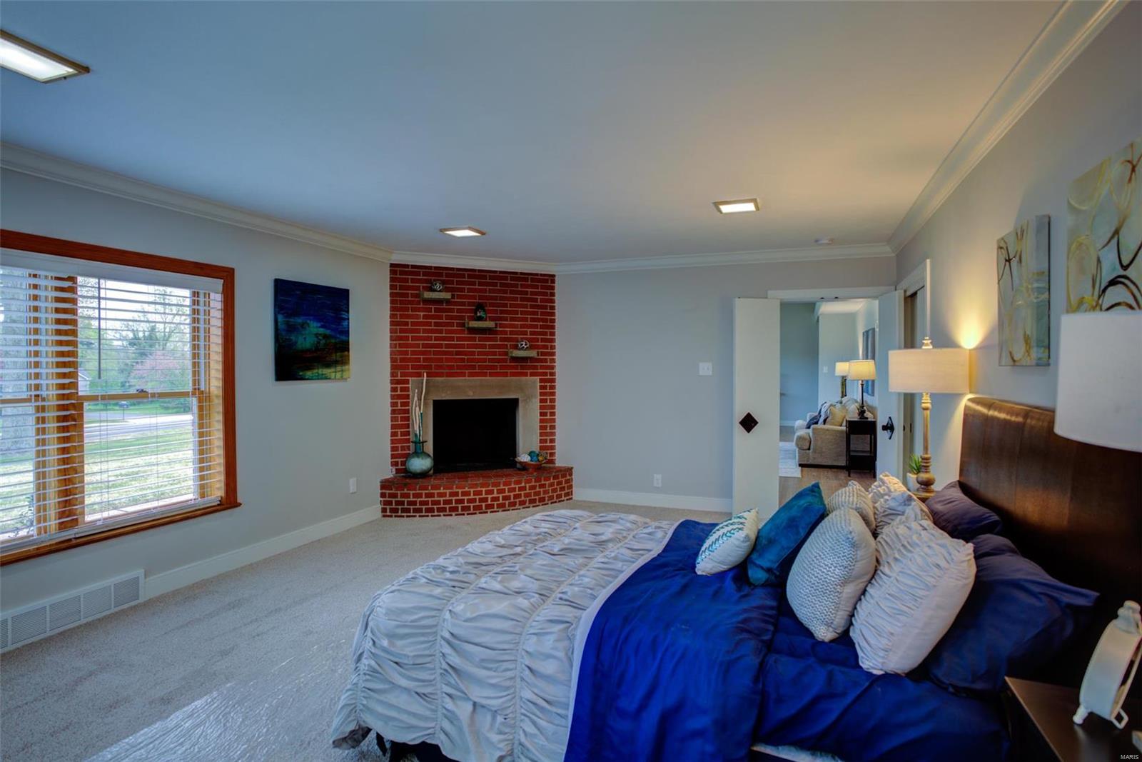 15 South Spoede Road St. Louis, MO 63141 - Photo 13 of 26 Gallery Image 13