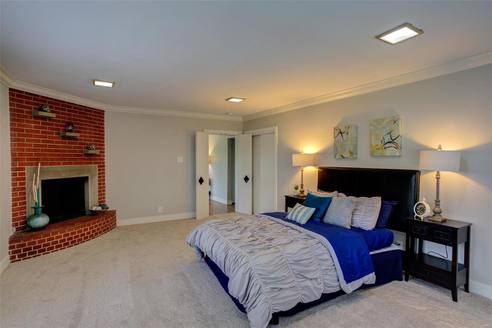 15 South Spoede Road St. Louis, MO 63141 - Photo 15 of 26 Gallery Image 15