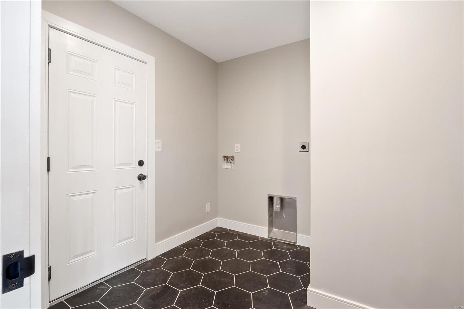 15 South Spoede Road St. Louis, MO 63141 - Photo 18 of 26 Gallery Image 18