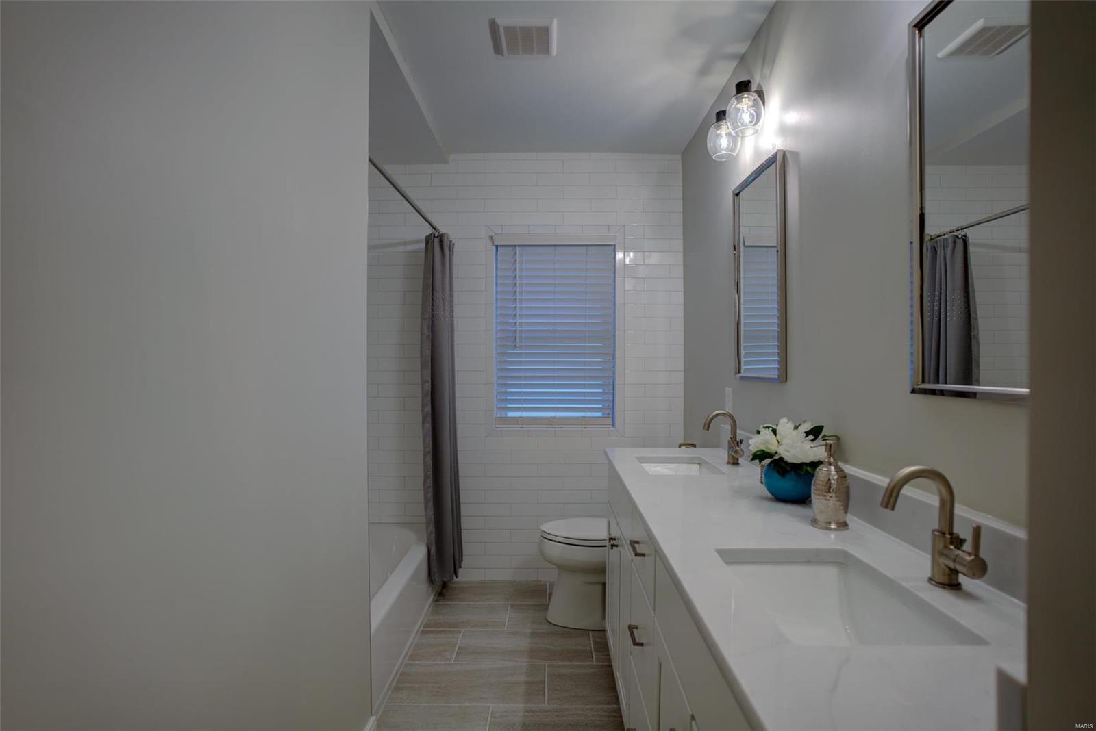 15 South Spoede Road St. Louis, MO 63141 - Photo 21 of 26 Gallery Image 21
