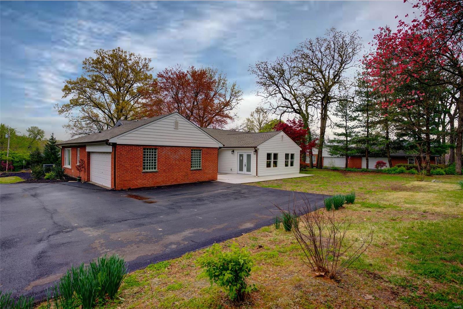 15 South Spoede Road St. Louis, MO 63141 - Photo 24 of 26 Gallery Image 24