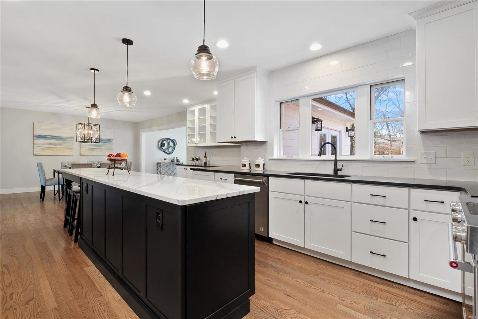 15 South Spoede Road St. Louis, MO 63141 - Photo 9 of 26 Gallery Image 9