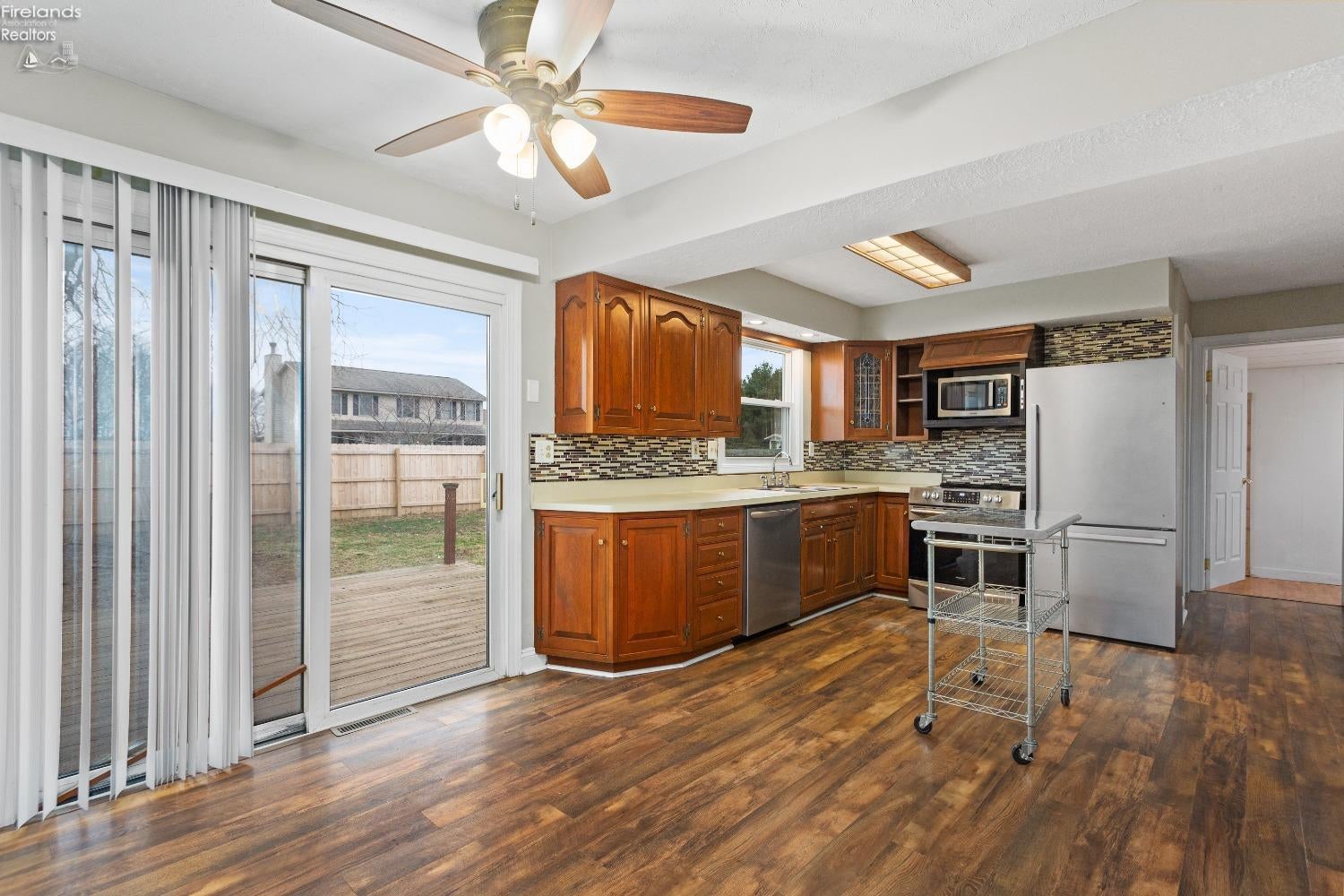 804 West Strub Road Sandusky, OH 44870 - Photo 2 of 36 Gallery Image 2