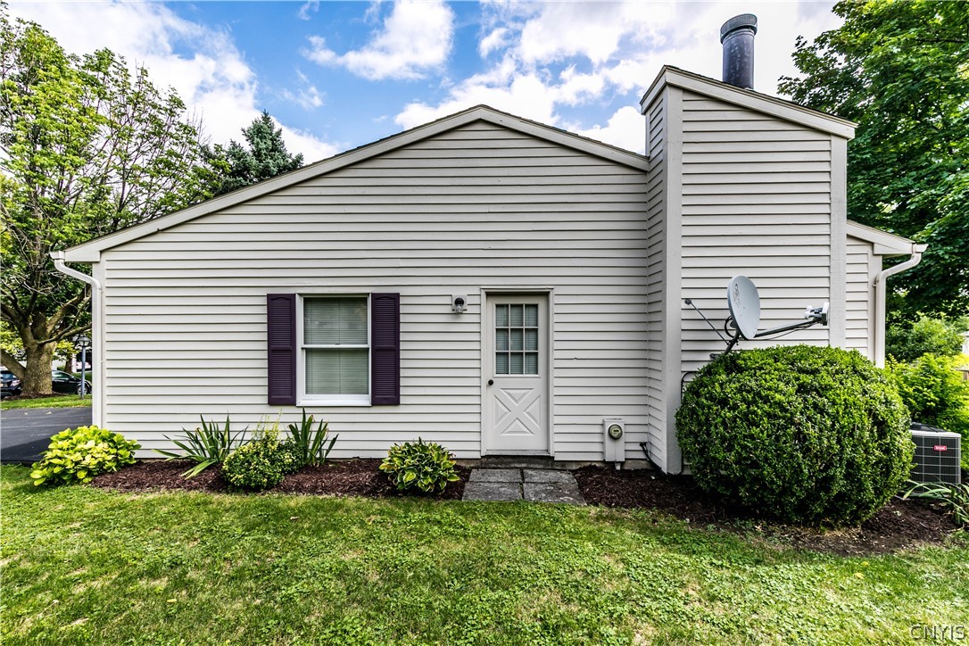 7244 Magic Way Manlius, NY 13057 - Photo 35 of 38