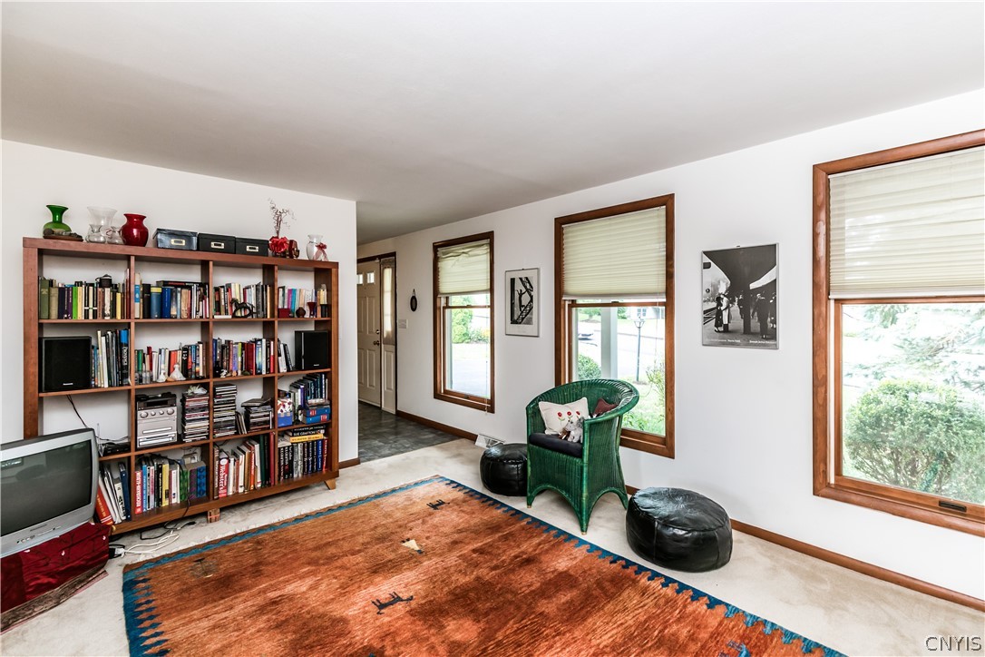 7244 Magic Way Manlius, NY 13057 - Photo 6 of 38