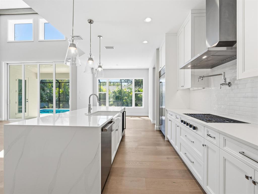 1876 Magnolia Street Sarasota, FL 34239 - Photo 12 of 72