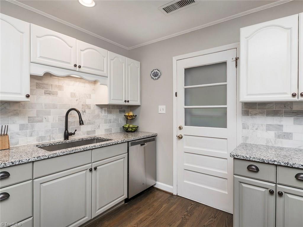 3902 Lewiston Road Summerfield, NC 27358 - Photo 8 of 27