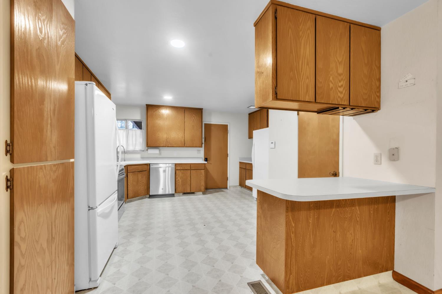 23568 Robin Road Pioneer, CA 95666 - Photo 29 of 54 Large Kitchen, big enough for Fridge and extra Freezer!