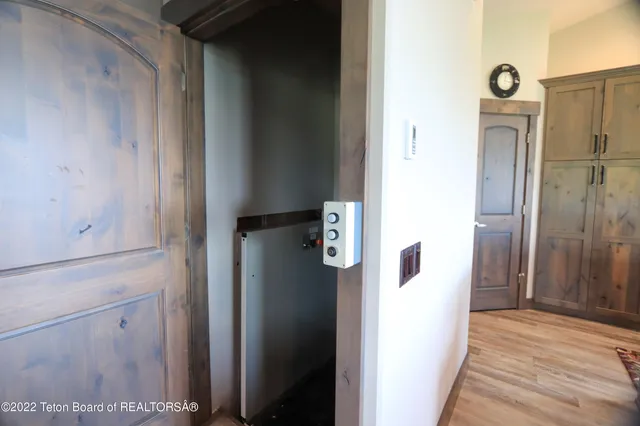 $6,500,000 | 227 McNeel Power Plant Road, Alpine, WY 83128