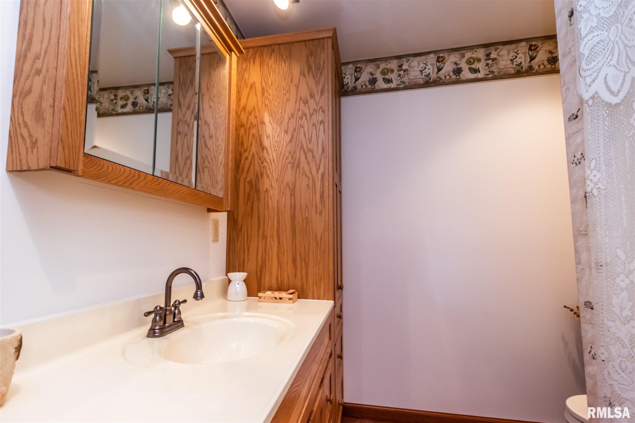 107 Reservoir Road Pekin, IL 61554 - Photo 11 of 17 Gallery Image 11