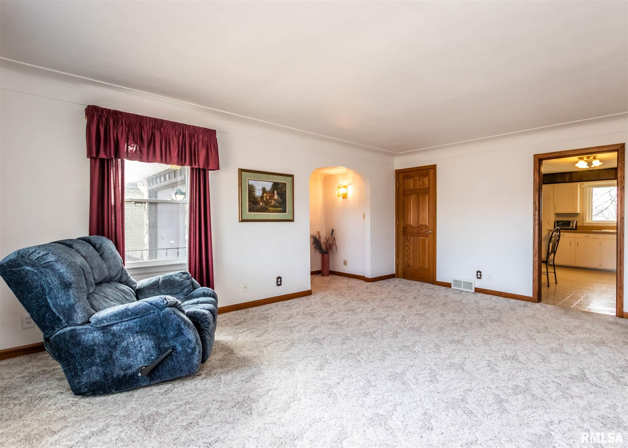 107 Reservoir Road Pekin, IL 61554 - Photo 5 of 17 Gallery Image 5