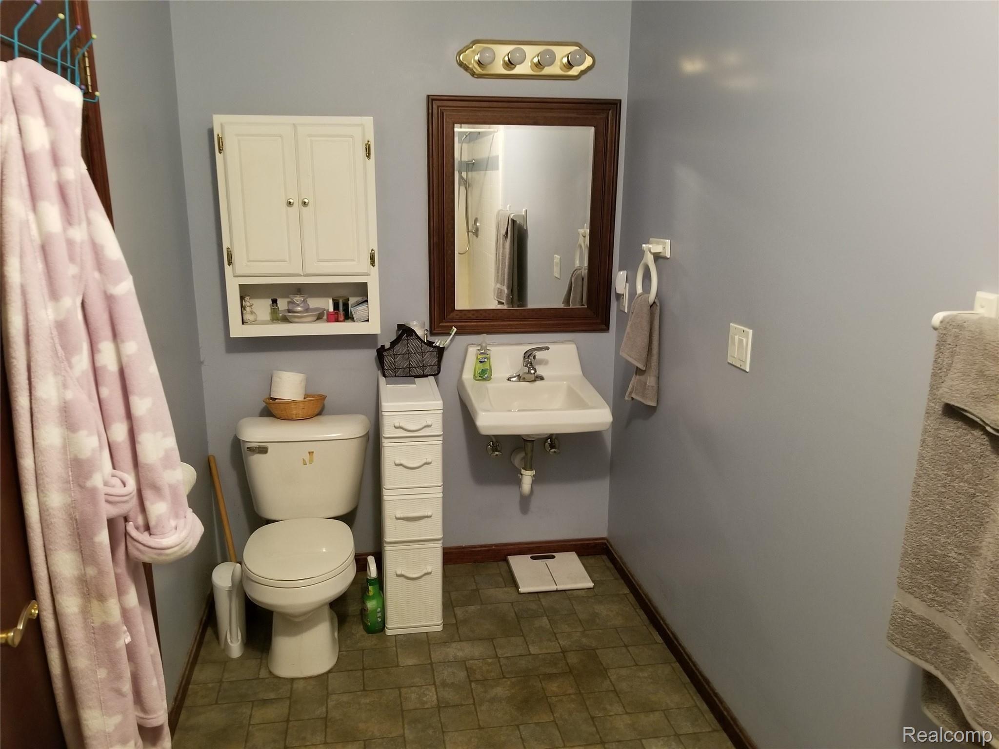 445 South Allen Road St. Clair, MI 48079 - Photo 16 of 33 20191008_100234.jpg