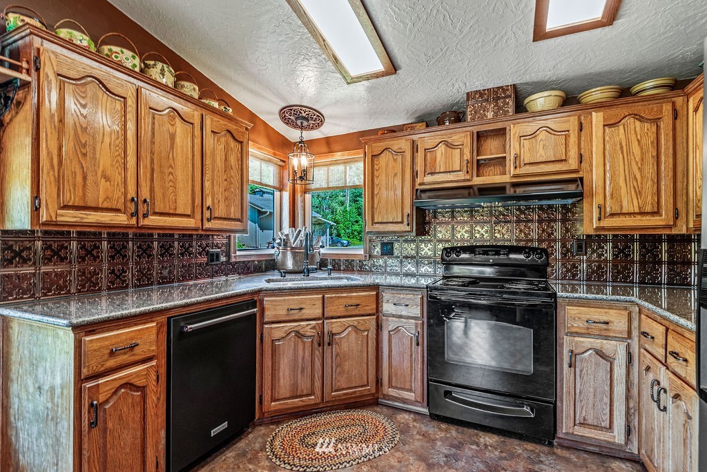 144 Barba Road Castle Rock, WA 98611 - Photo 8 of 34 Gallery Image 8