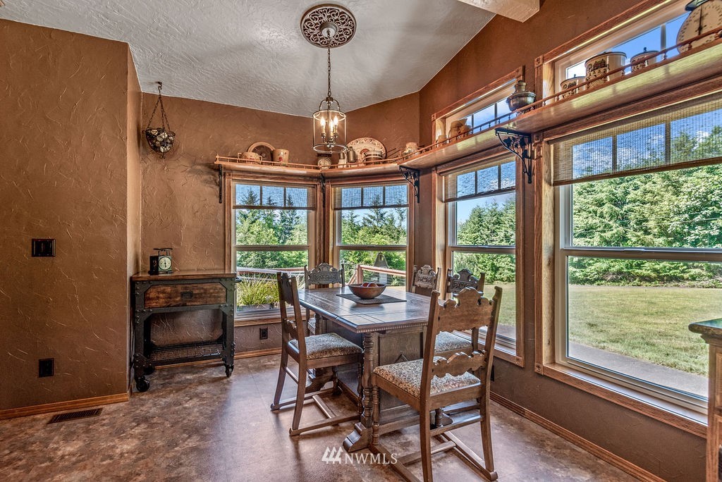 144 Barba Road Castle Rock, WA 98611 - Photo 10 of 34 Gallery Image 10
