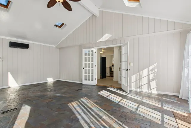 $255,000 | 390 Garfield Boulevard, Grayslake, IL 60030