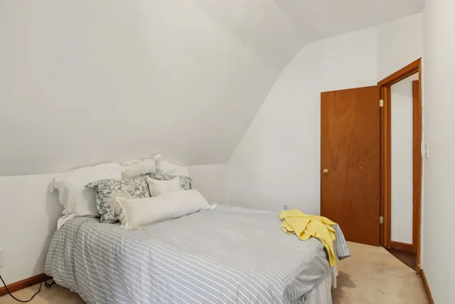 $255,000 | 390 Garfield Boulevard, Grayslake, IL 60030