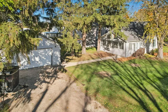 $255,000 | 390 Garfield Boulevard, Grayslake, IL 60030