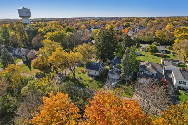 $255,000 | 390 Garfield Boulevard, Grayslake, IL 60030