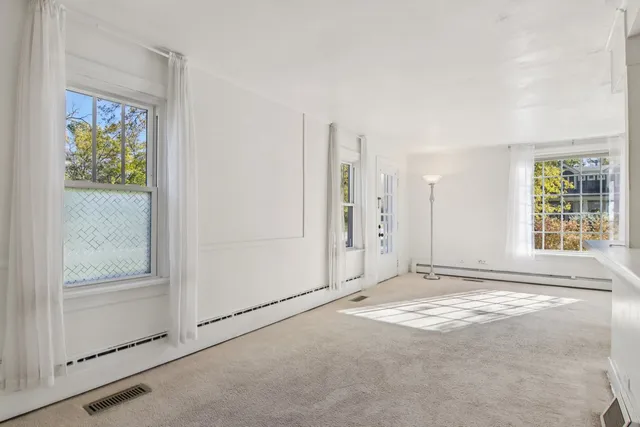 $255,000 | 390 Garfield Boulevard, Grayslake, IL 60030