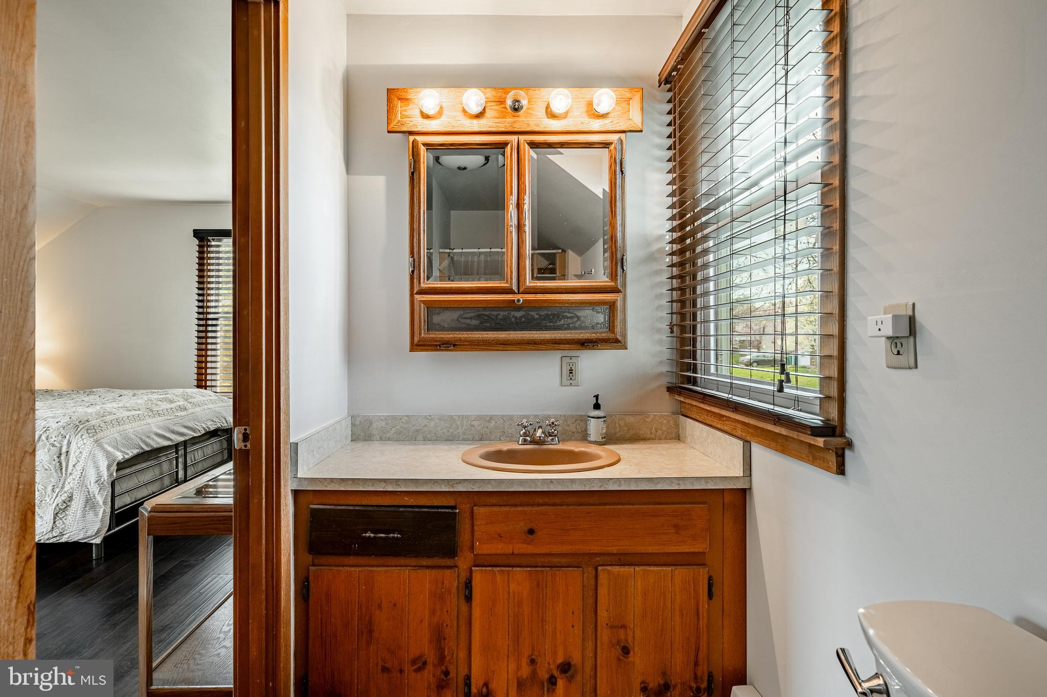 2190 East Buck Road Pennsburg, PA 18073 - Photo 21 of 42