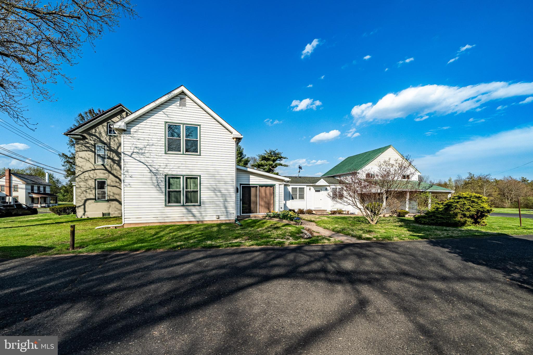 2190 East Buck Road Pennsburg, PA 18073 - Photo 4 of 42