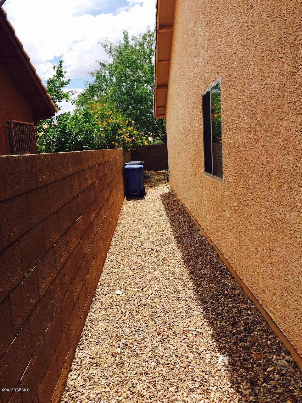3356 South Thunder Chorus Road Tucson, AZ 85713 - Photo 13 of 21 Gallery Image 13