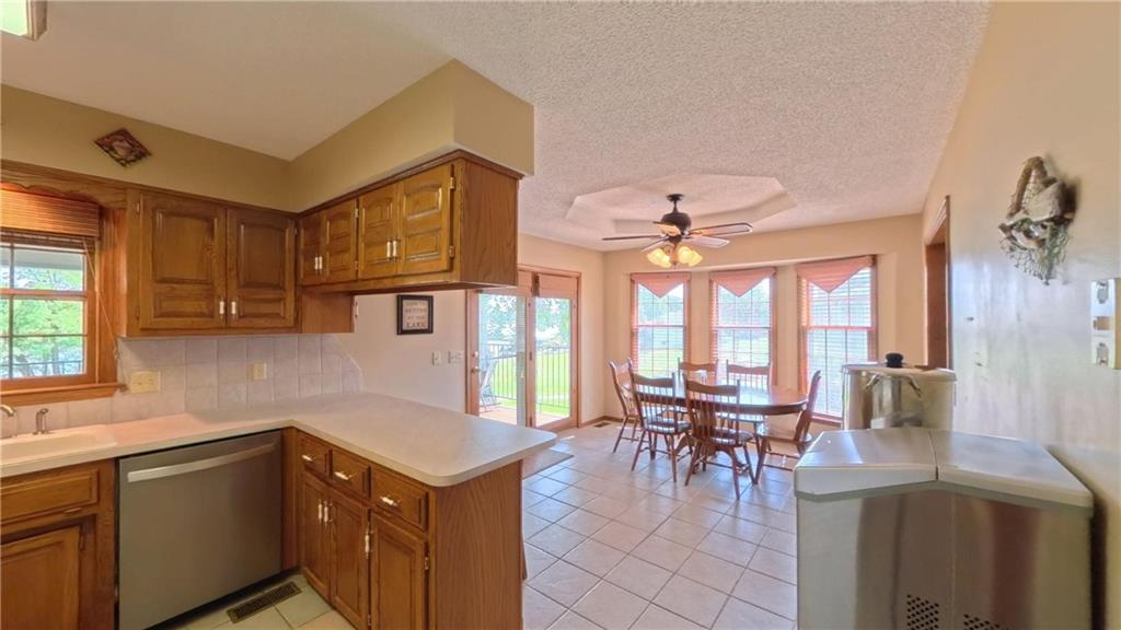 107 Lighthouse Point Gallatin, MO 64640 - Photo 9 of 58 Gallery Image 9
