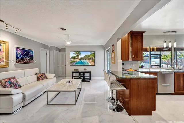 $6,900 | 4060 Northeast 26th Avenue, Lighthouse Point, FL 33064