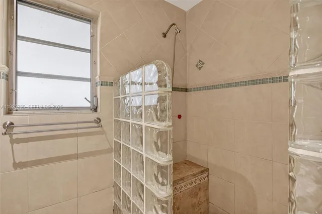 $5,900 | 4060 Northeast 26th Avenue, Lighthouse Point, FL 33064