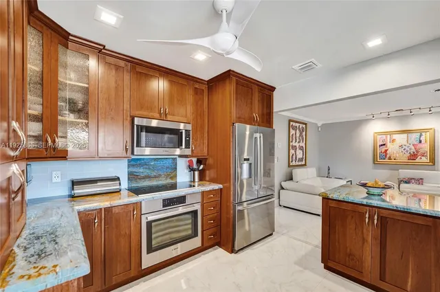 $6,900 | 4060 Northeast 26th Avenue, Lighthouse Point, FL 33064