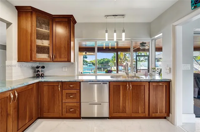 $6,900 | 4060 Northeast 26th Avenue, Lighthouse Point, FL 33064