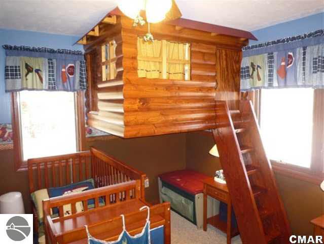 8955 South Brinton Road Blanchard, MI 49310 - Photo 13 of 24 1773837-12.JPG
