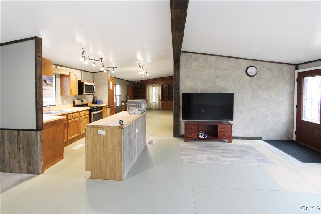 7571 Snell Road New Bremen, NY 13367 - Photo 4 of 30