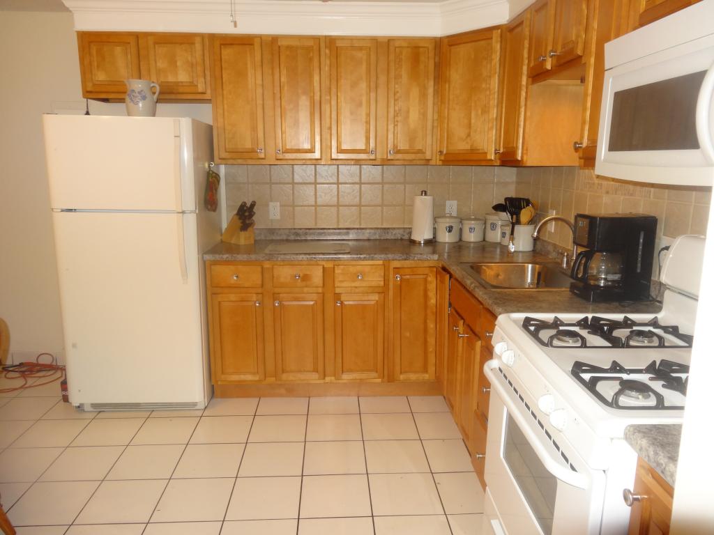 130 Mammoth Road, Unit 2 Hooksett, NH 03106 - Photo 4 of 9