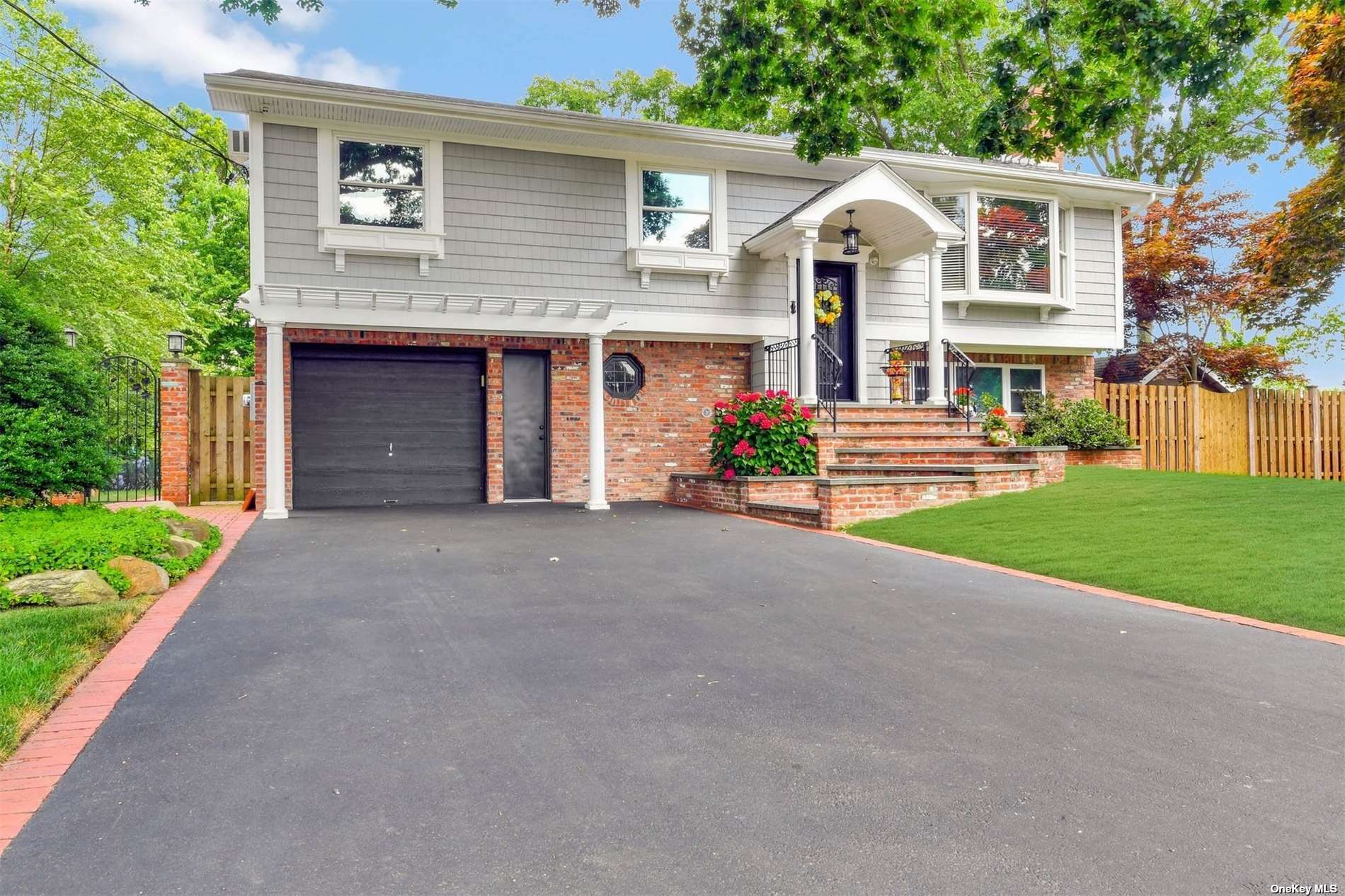 16 Rolan Court Islip Terrace, NY 11752 - Photo 1 of 1 Gallery Image 1