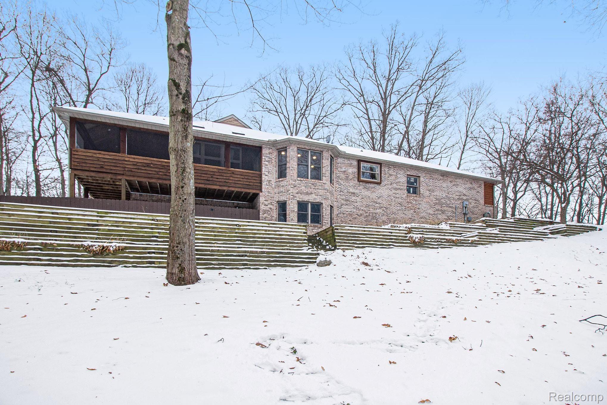 2934 West Coon Lake Road Howell, MI 48843 - Photo 29 of 36 IMG_8671.jpg