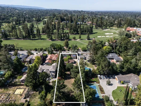 $4,488,000 | 800 Loyola Drive, Los Altos, CA 94024