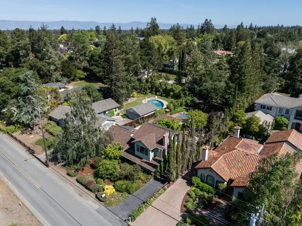 $4,488,000 | 800 Loyola Drive, Los Altos, CA 94024
