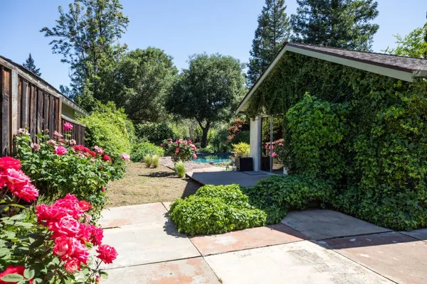 $4,488,000 | 800 Loyola Drive, Los Altos, CA 94024