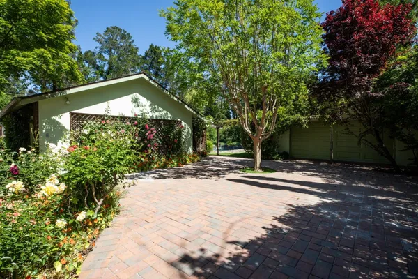 $4,488,000 | 800 Loyola Drive, Los Altos, CA 94024