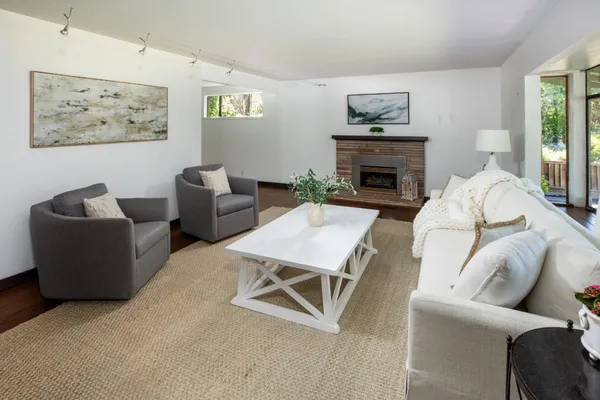 $4,488,000 | 800 Loyola Drive, Los Altos, CA 94024