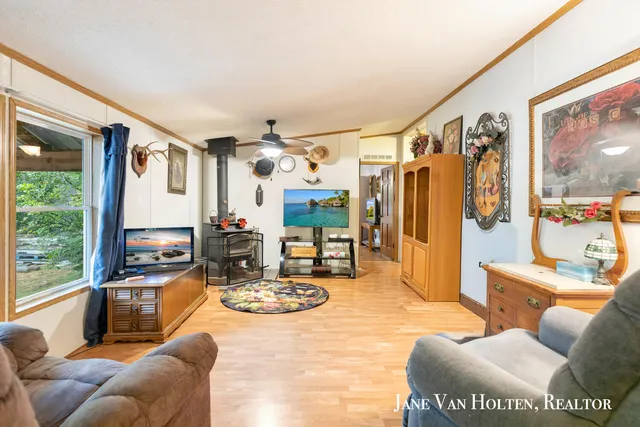 $249,900 | 20449 Gates Road, Howard City, MI 49329