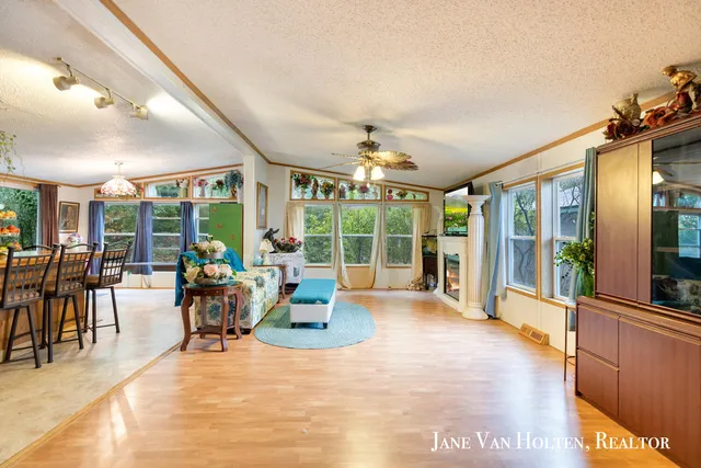 $249,900 | 20449 Gates Road, Howard City, MI 49329